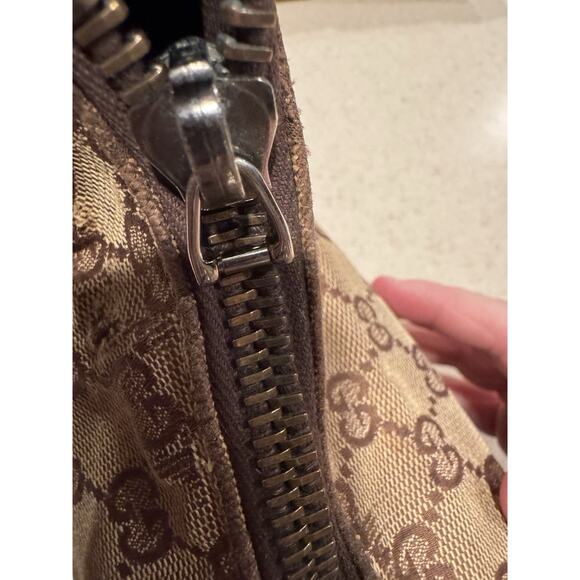 Gucci GG canvas hobo shoulder bag in brown with leather trim - Picture 14 of 15